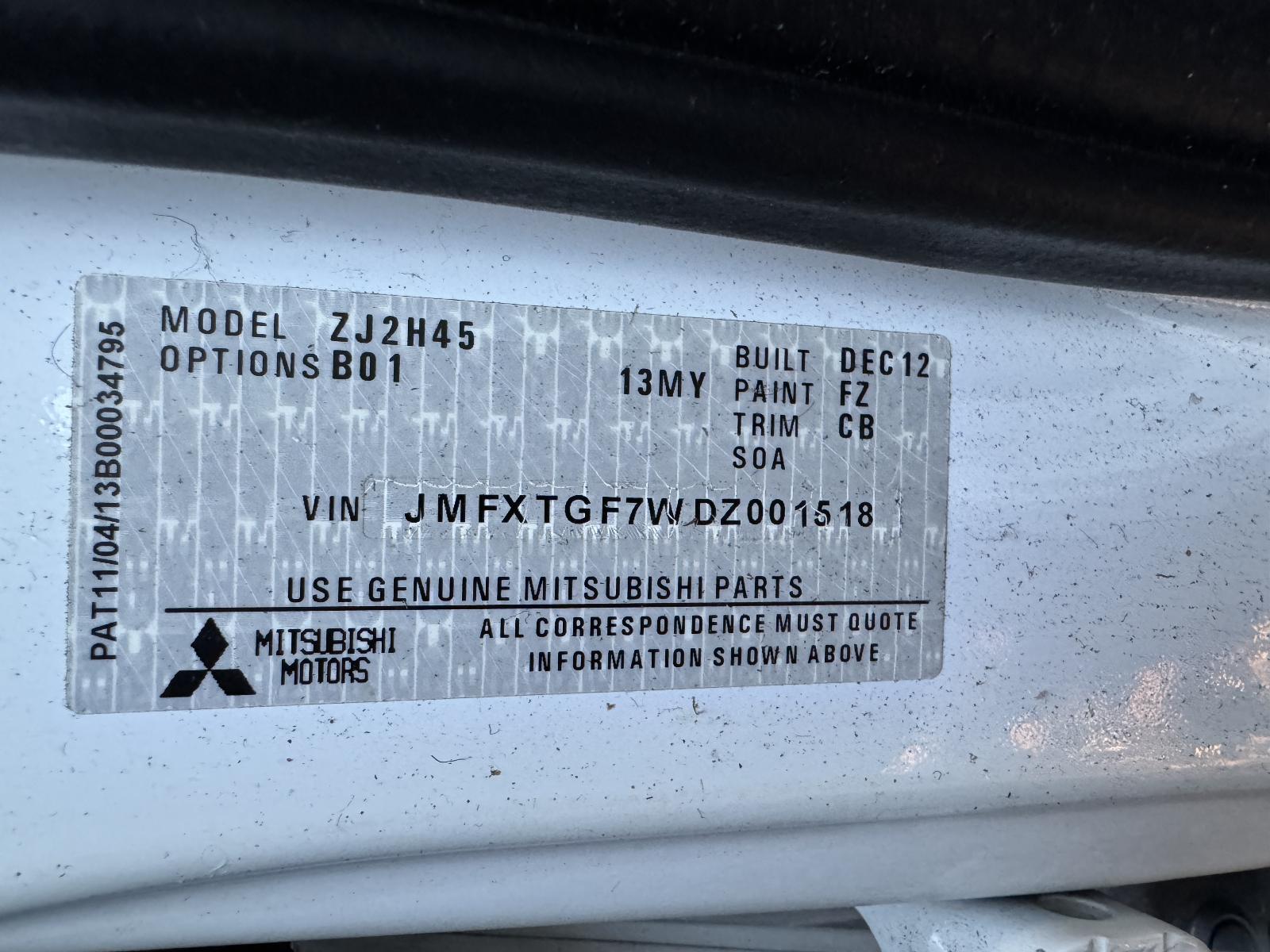 View MITSUBISHI OUTLANDER 2012 5 Door Station Wagon Breaking