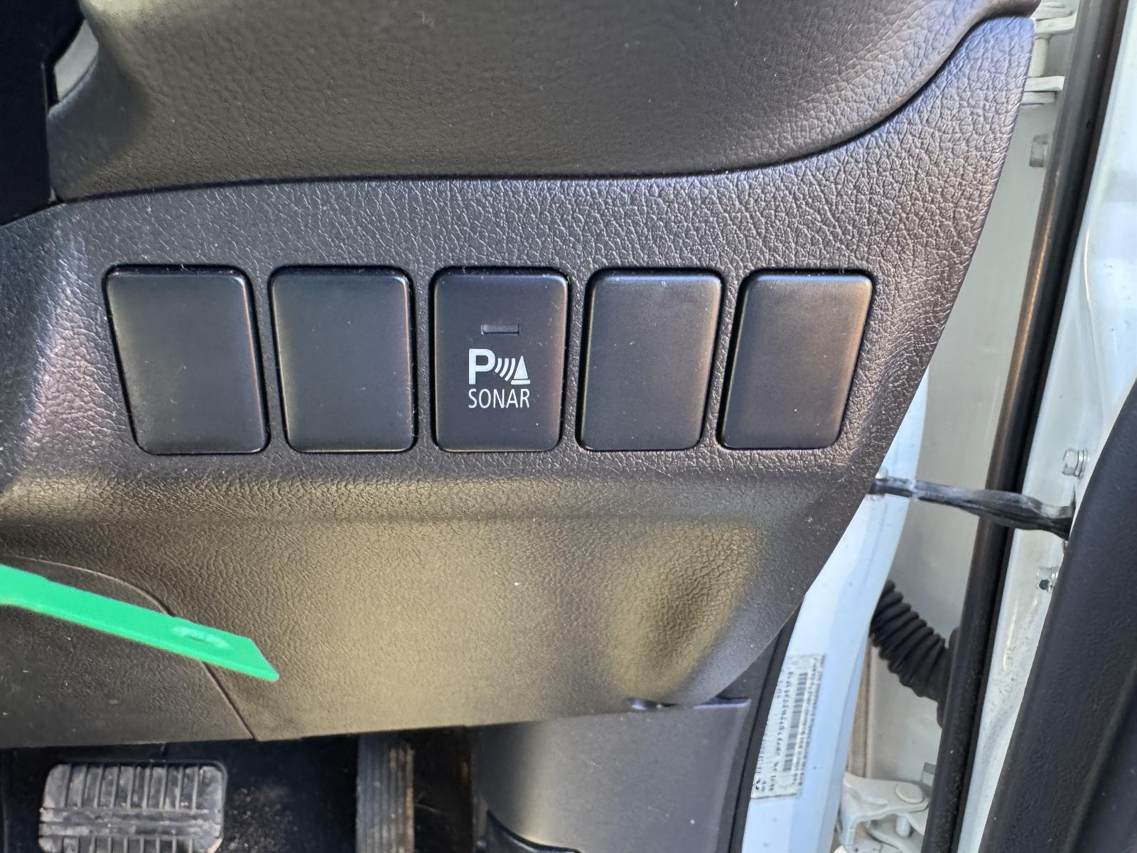 View MITSUBISHI OUTLANDER 2012 5 Door Station Wagon Breaking