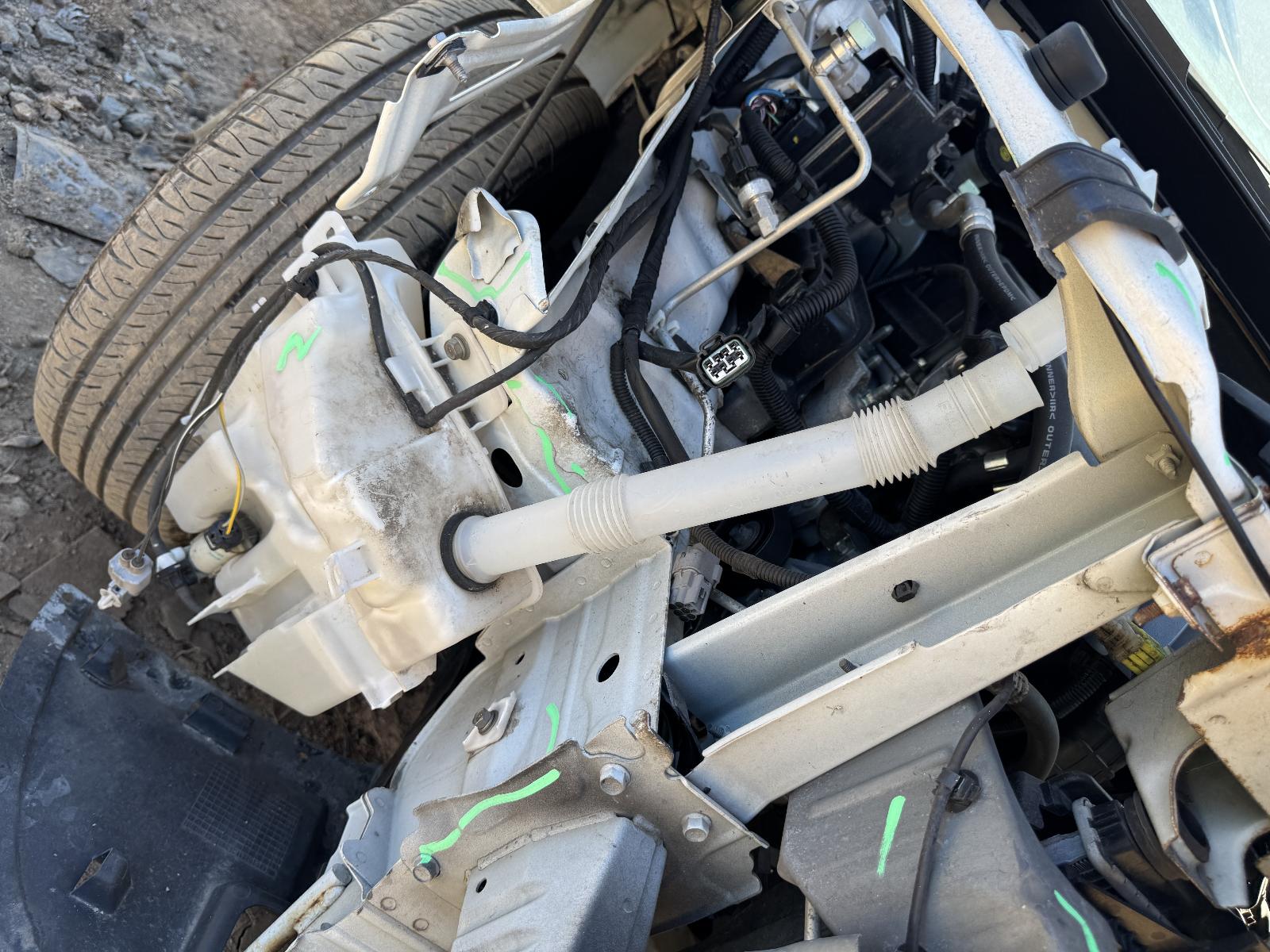 View MITSUBISHI OUTLANDER 2012 5 Door Station Wagon Breaking
