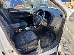 View MITSUBISHI OUTLANDER 2012 5 Door Station Wagon Breaking
