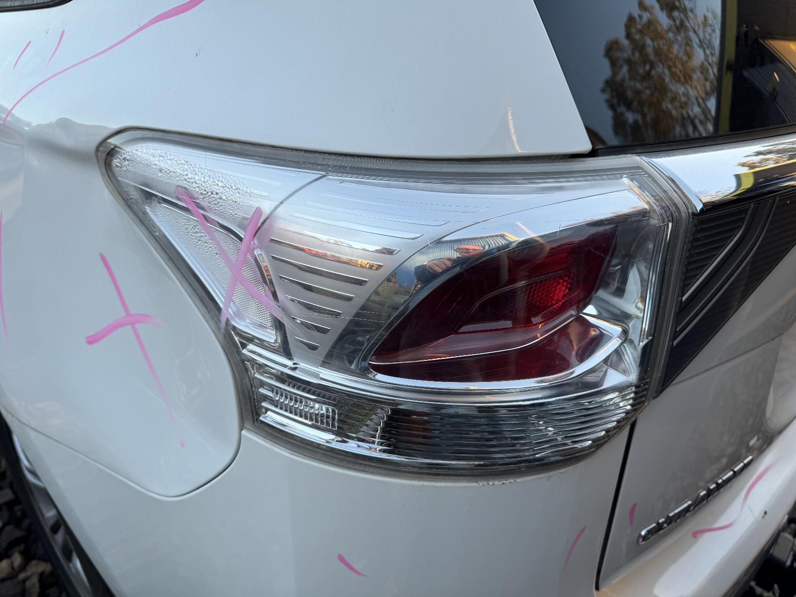 View MITSUBISHI OUTLANDER 2012 5 Door Station Wagon Breaking