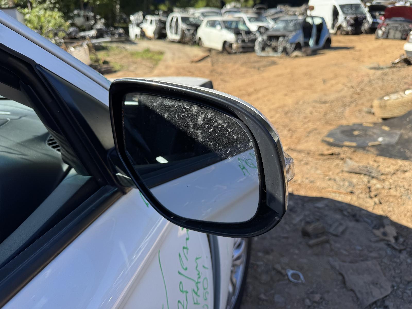 View MITSUBISHI OUTLANDER 2012 5 Door Station Wagon Breaking