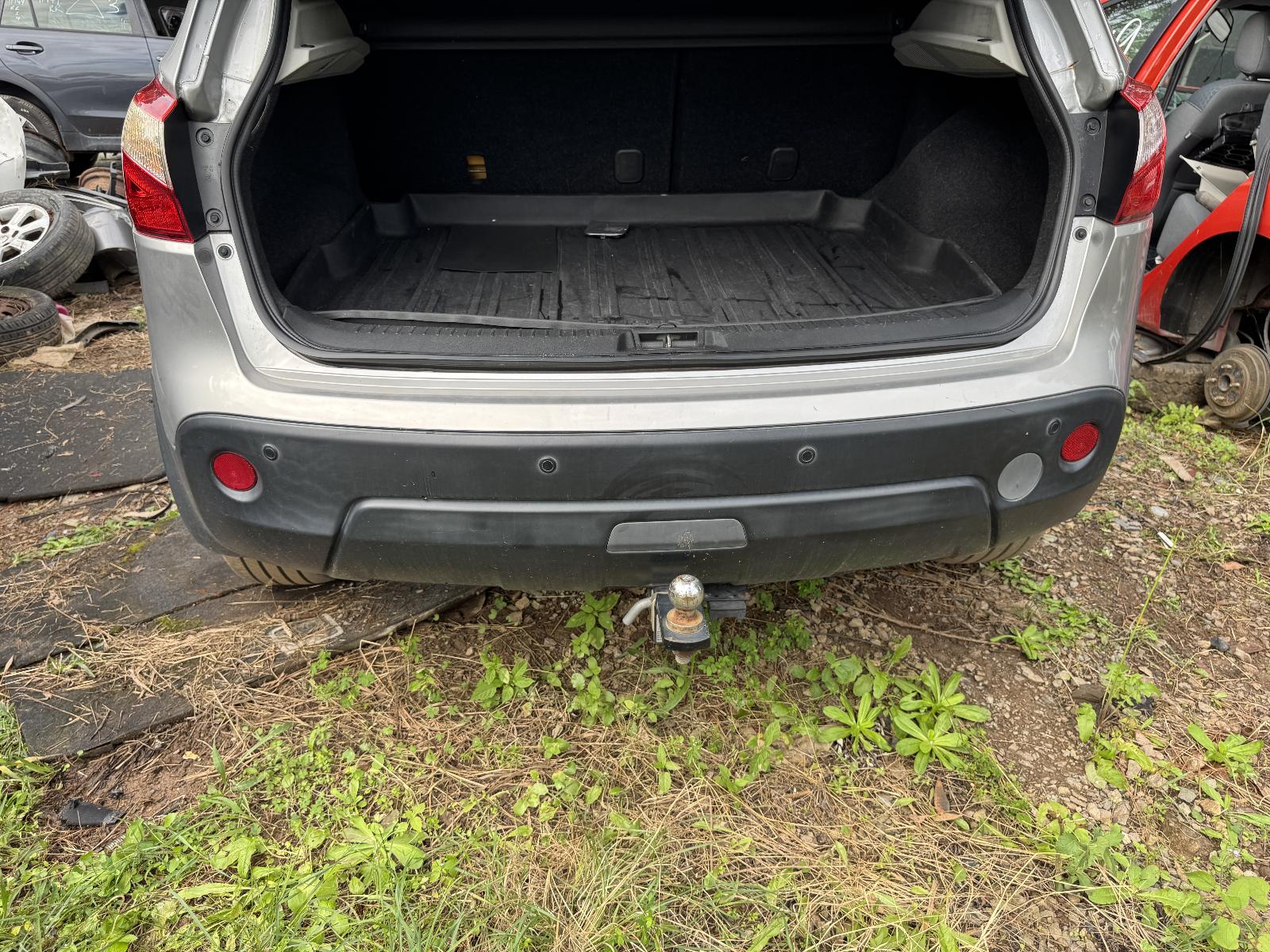 View NISSAN DUALIS 2011 5 Door Station Wagon Breaking