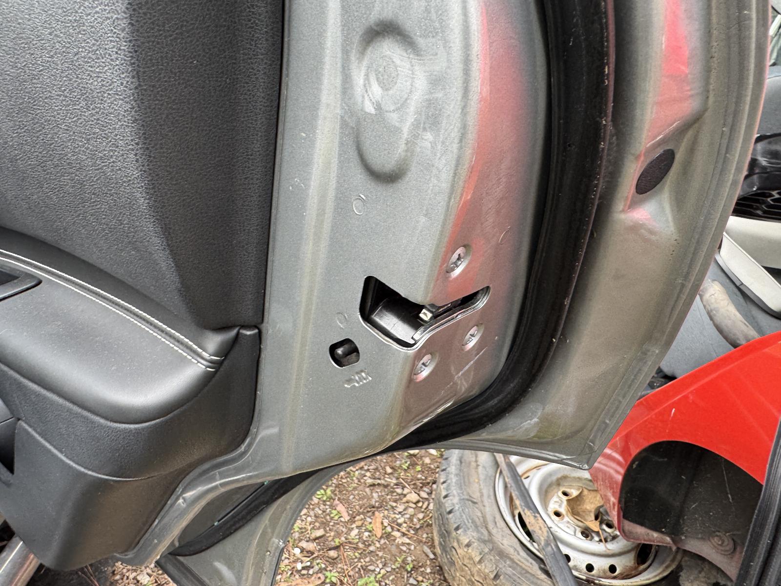 View NISSAN DUALIS 2011 5 Door Station Wagon Breaking