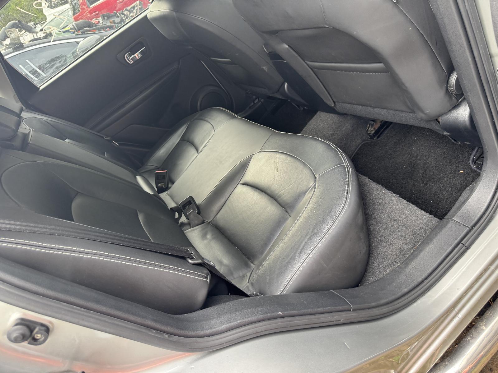 View NISSAN DUALIS 2011 5 Door Station Wagon Breaking