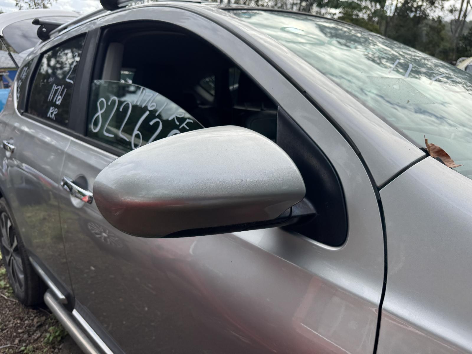 View NISSAN DUALIS 2011 5 Door Station Wagon Breaking