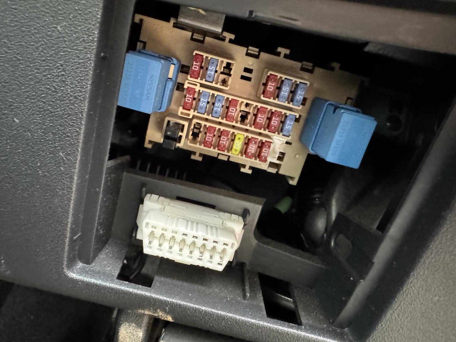 View NISSAN DUALIS 2011 5 Door Station Wagon Breaking