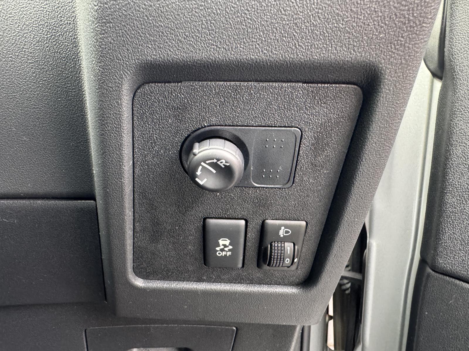 View NISSAN DUALIS 2011 5 Door Station Wagon Breaking