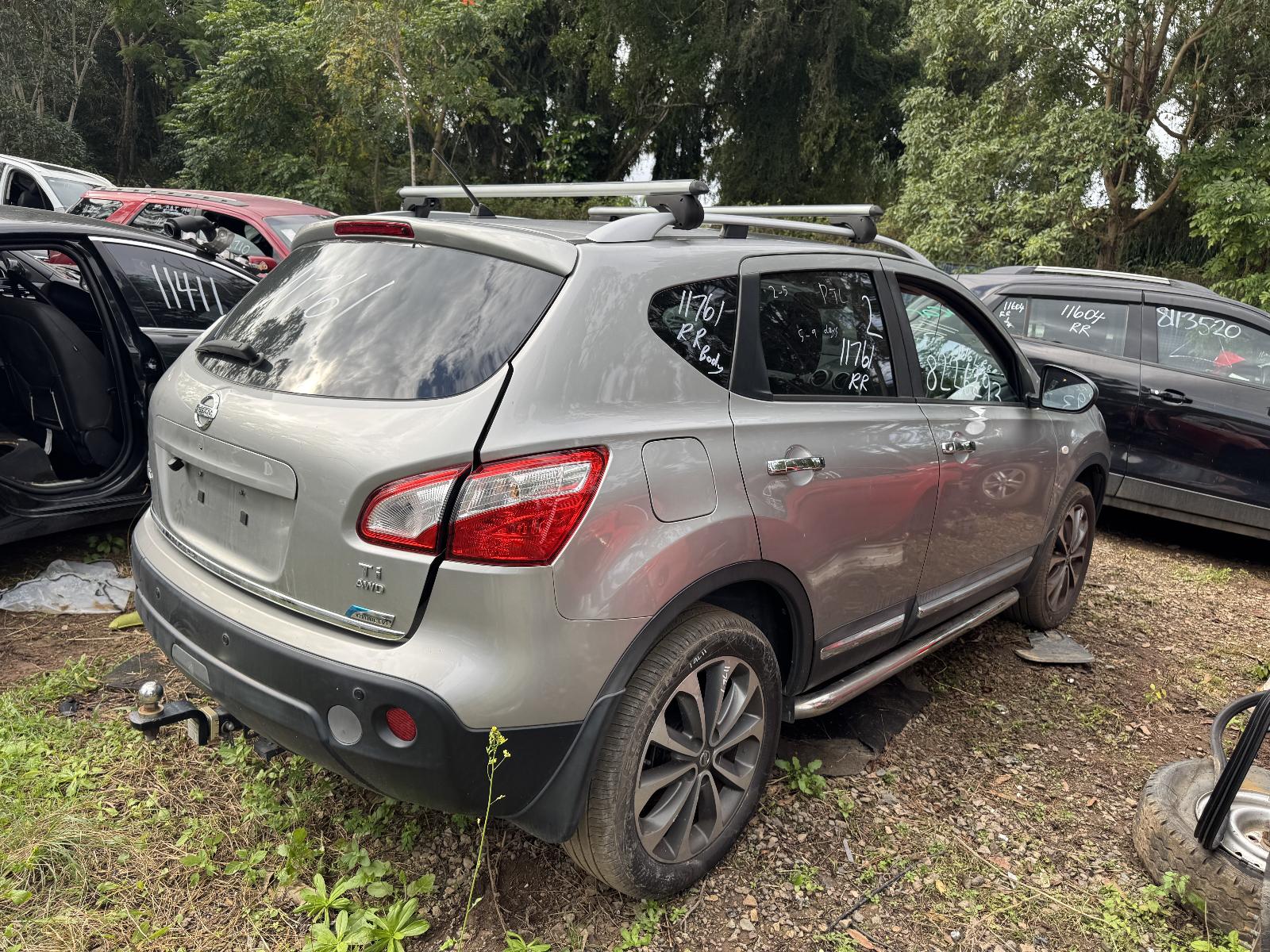 View NISSAN DUALIS 2011 5 Door Station Wagon Breaking