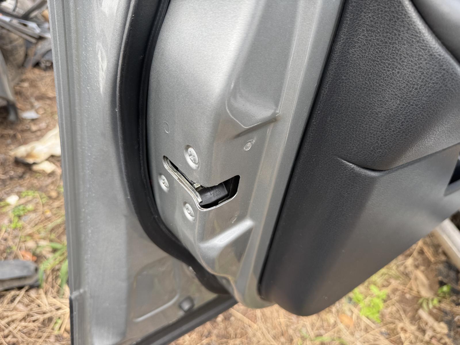 View NISSAN DUALIS 2011 5 Door Station Wagon Breaking