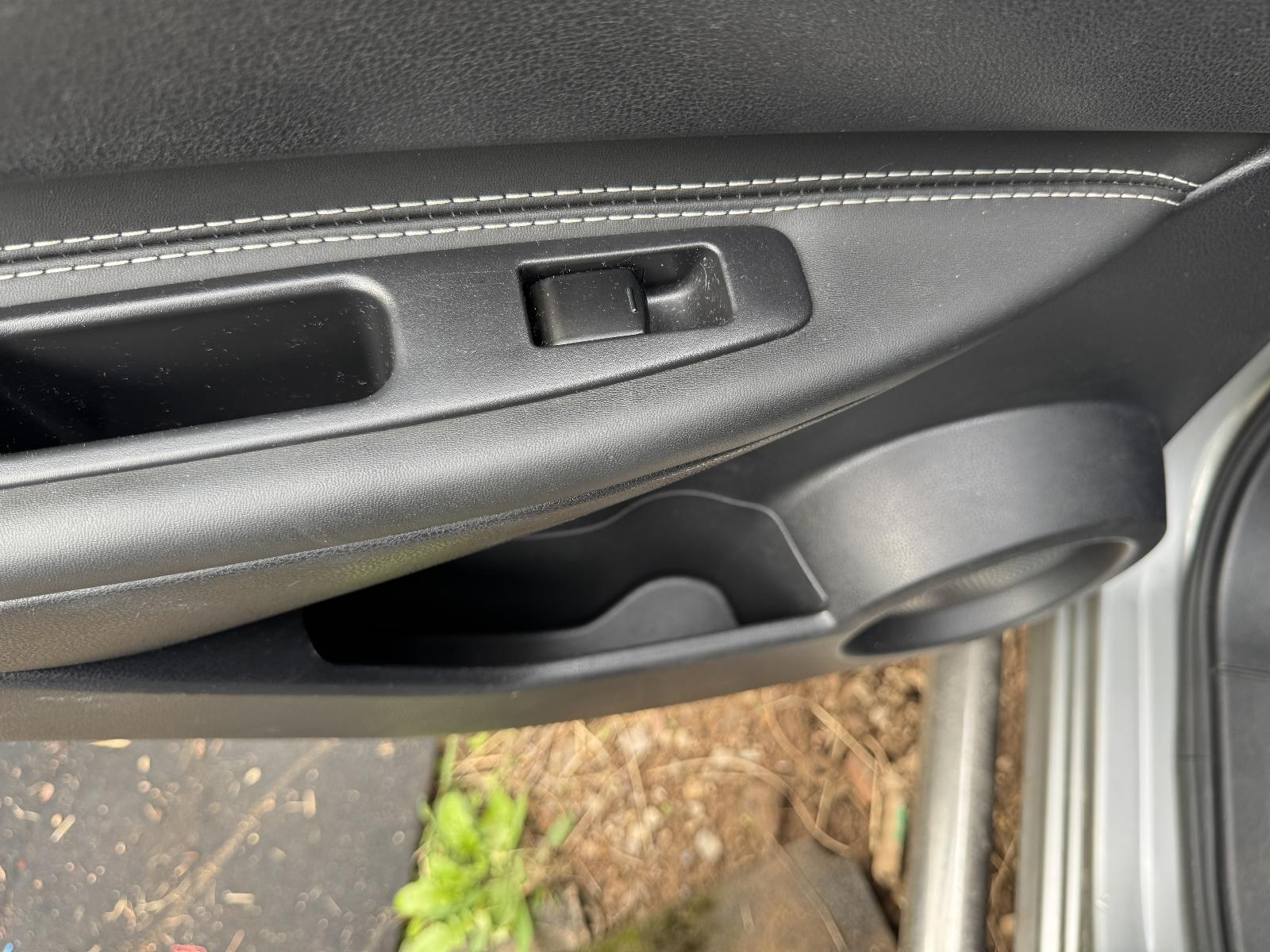 View NISSAN DUALIS 2011 5 Door Station Wagon Breaking