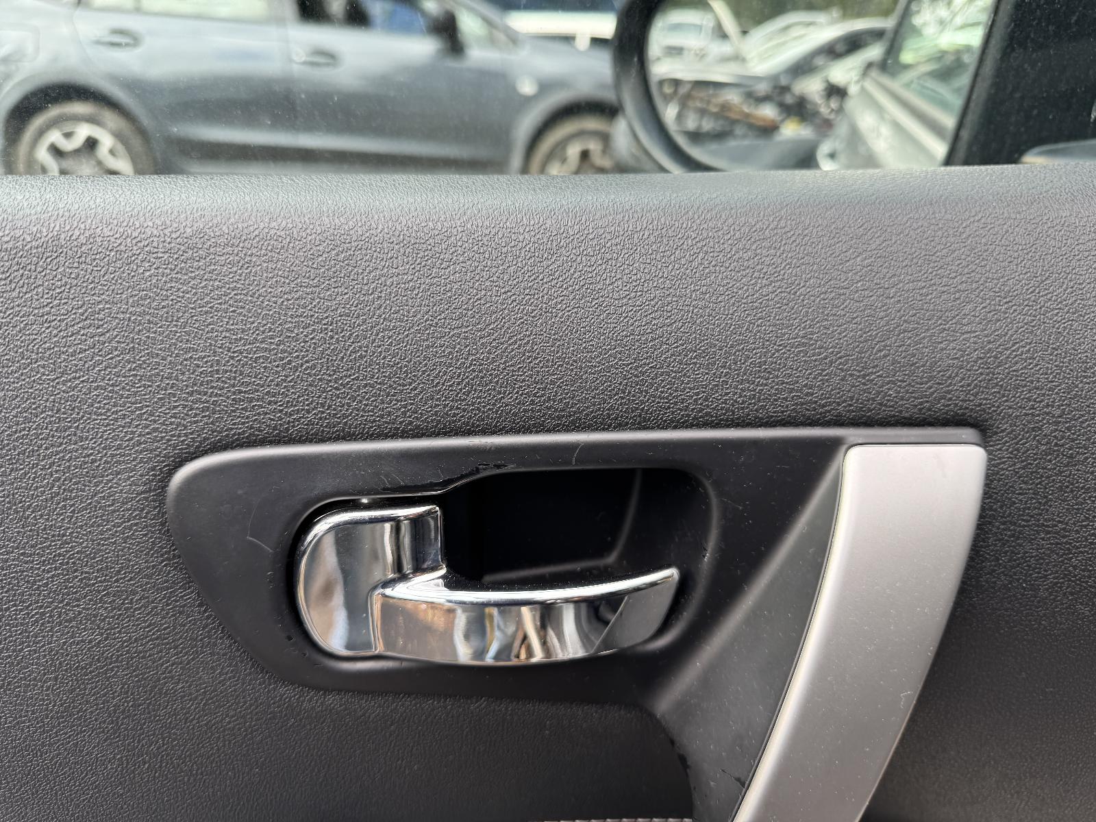 View NISSAN DUALIS 2011 5 Door Station Wagon Breaking