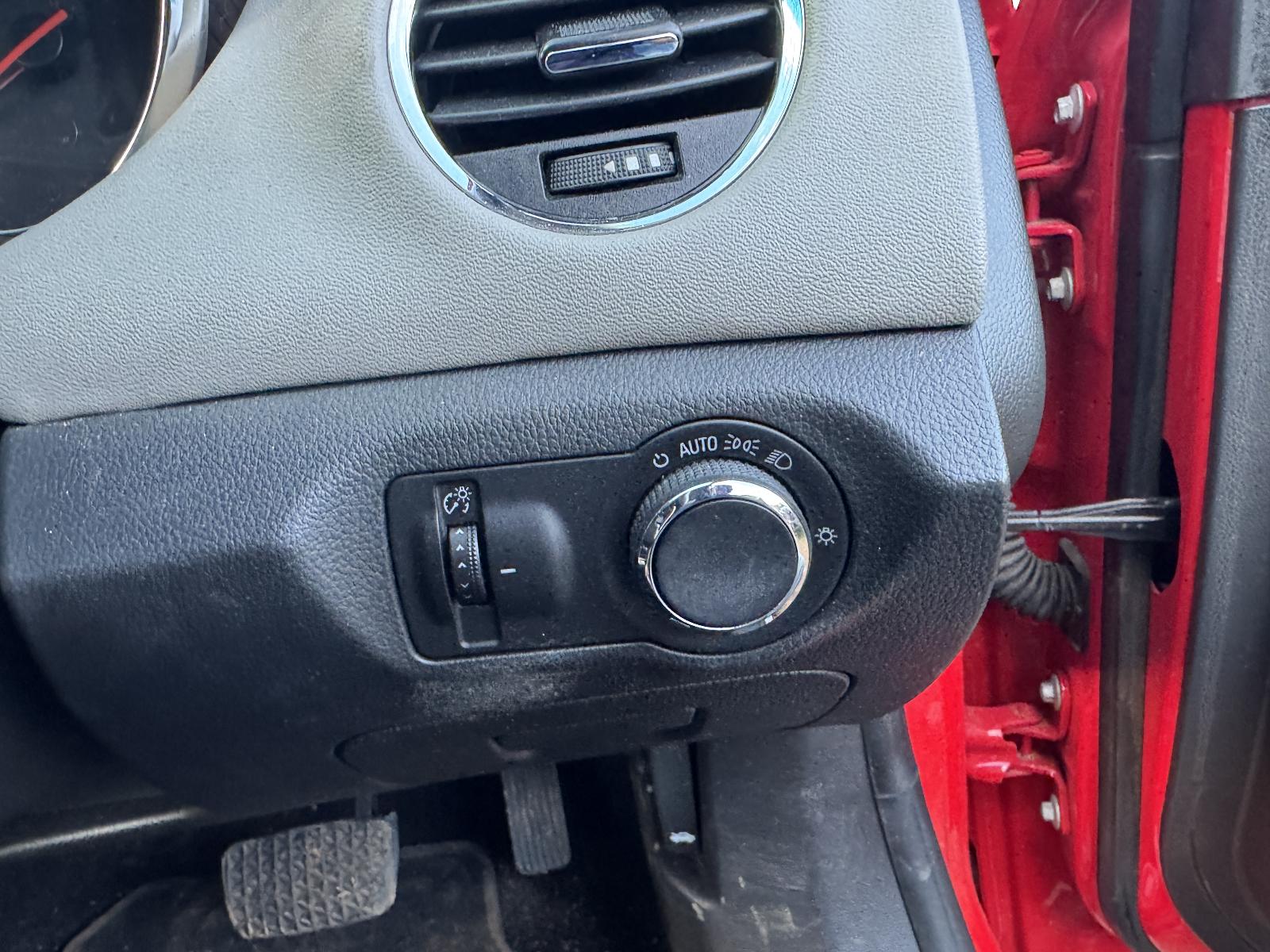 View HOLDEN CRUZE 2016 4 Door Sedan Breaking