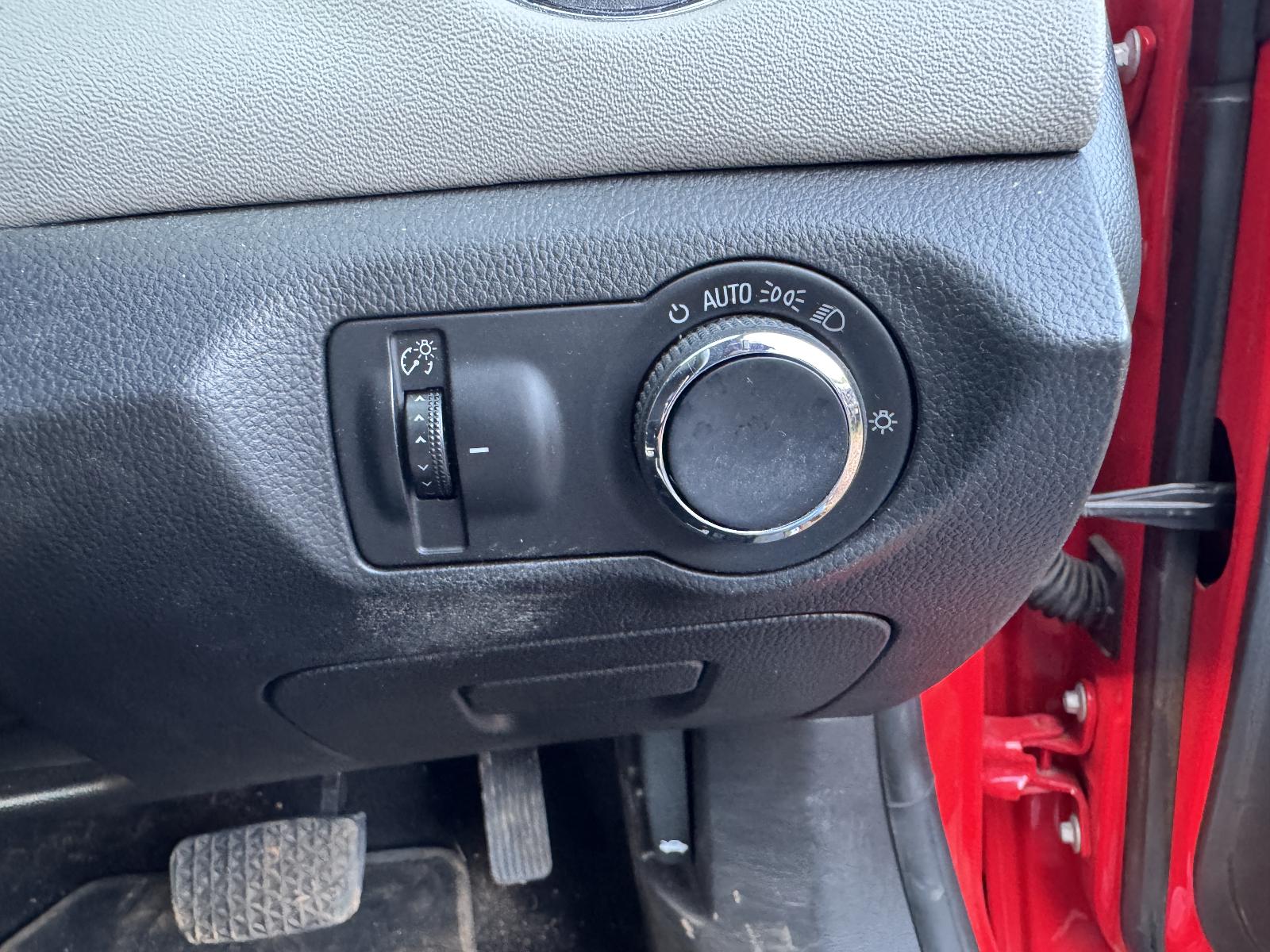 View HOLDEN CRUZE 2016 4 Door Sedan Breaking