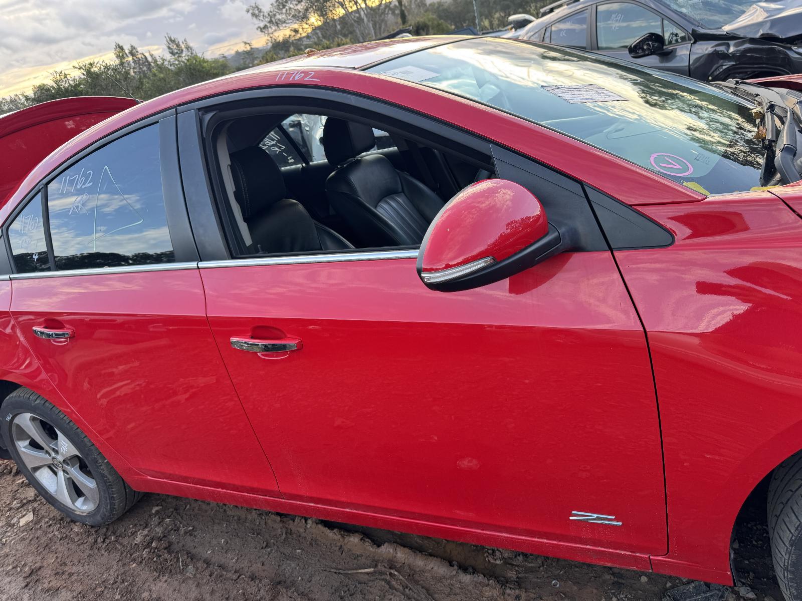View HOLDEN CRUZE 2016 4 Door Sedan Breaking