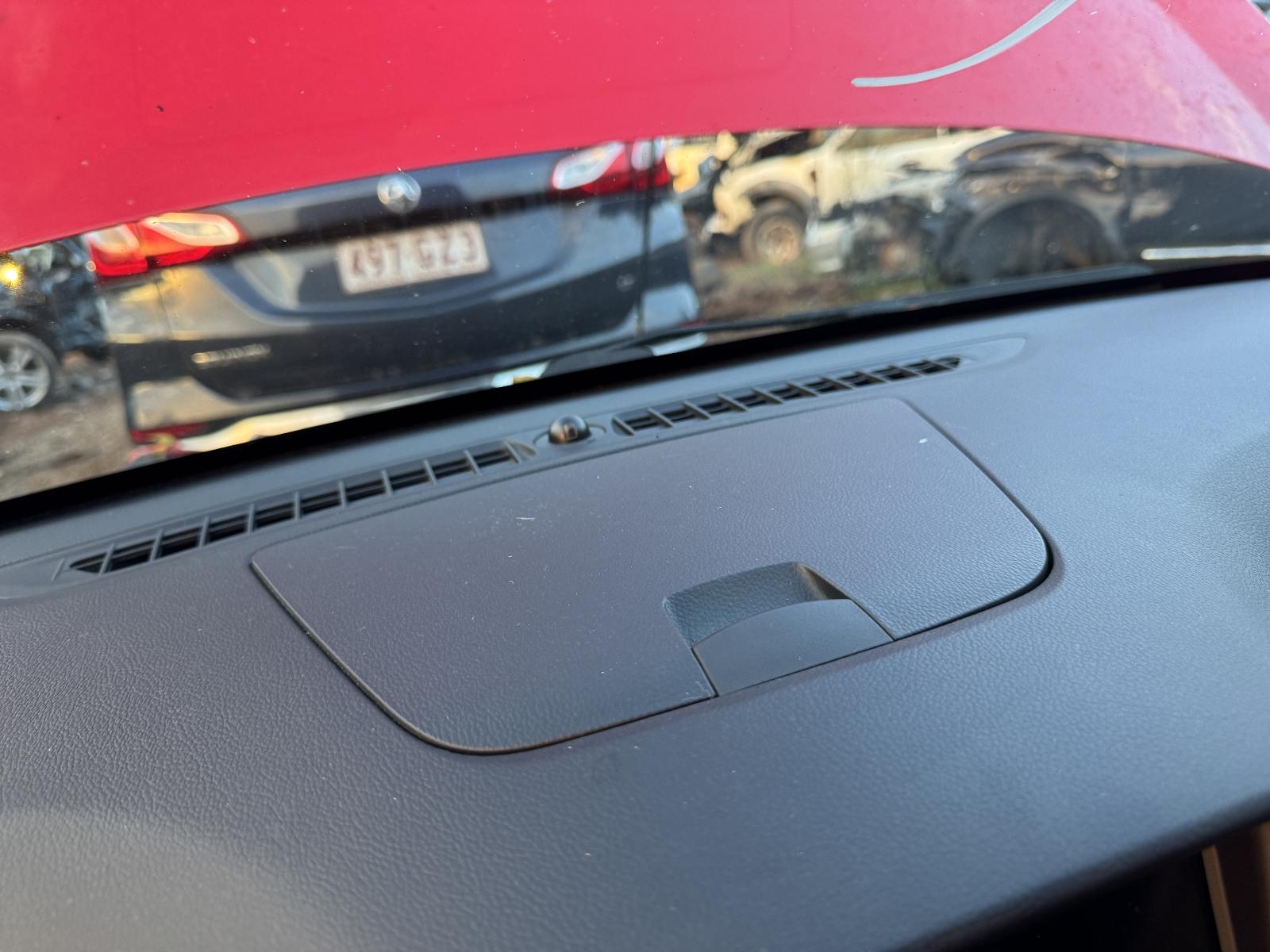 View HOLDEN CRUZE 2016 4 Door Sedan Breaking