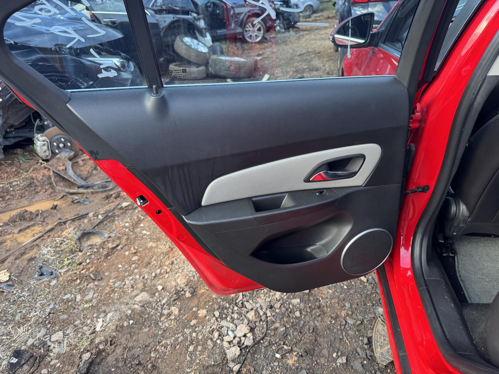 View HOLDEN CRUZE 2016 4 Door Sedan Breaking