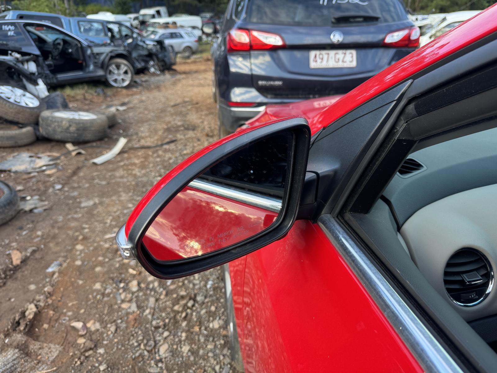 View HOLDEN CRUZE 2016 4 Door Sedan Breaking