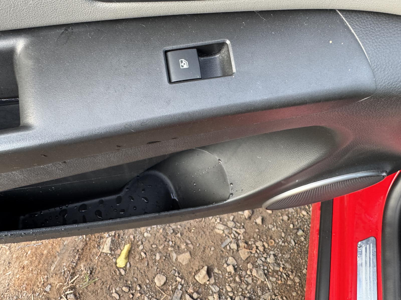 View HOLDEN CRUZE 2016 4 Door Sedan Breaking
