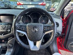 View HOLDEN CRUZE 2016 4 Door Sedan Breaking