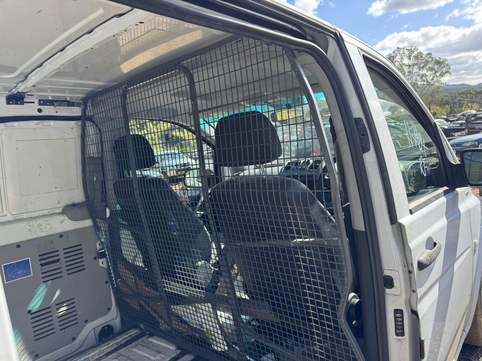View MERCEDES VITO 2013 2 Door Van Breaking
