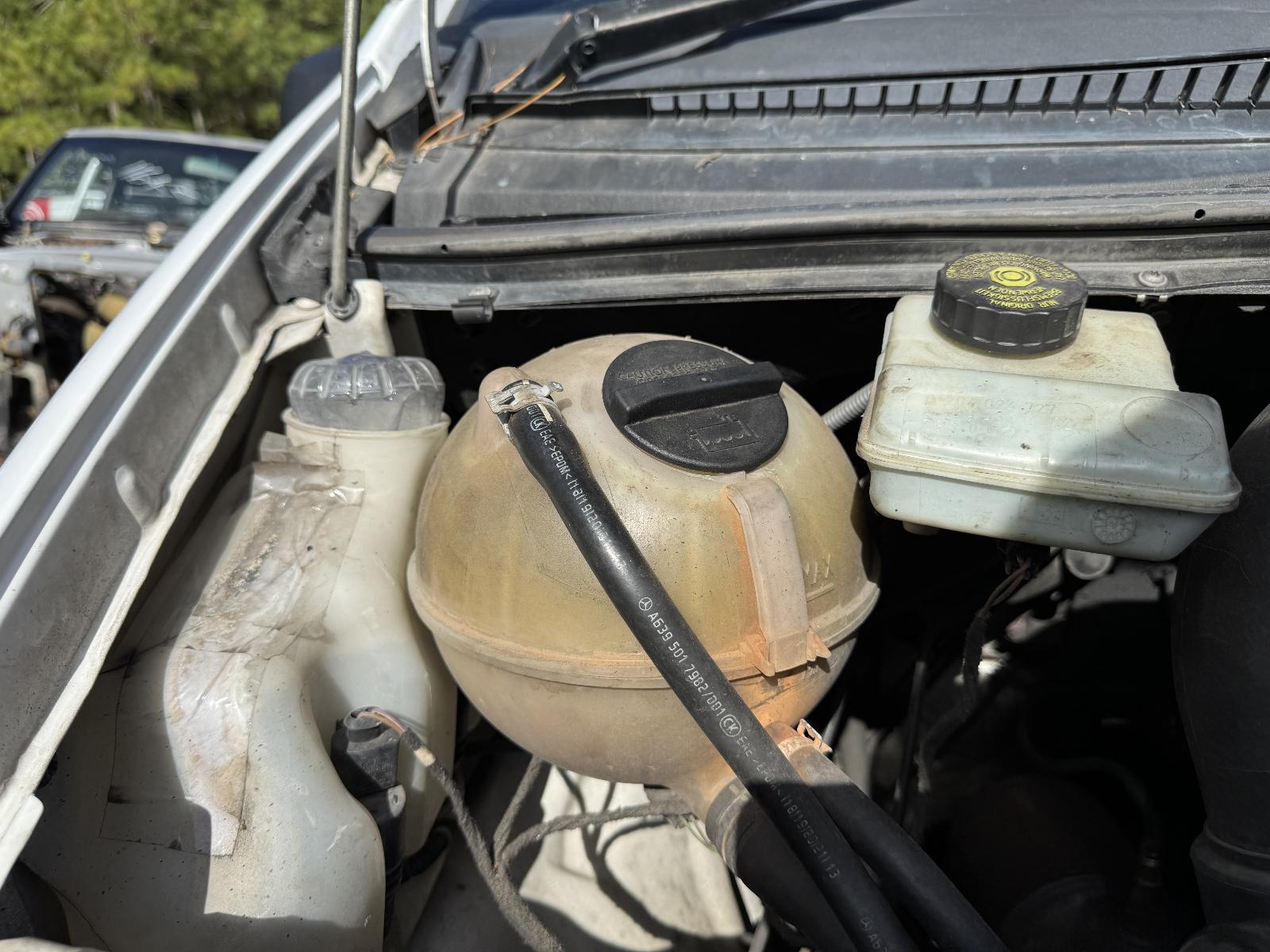 View MERCEDES VITO 2013 2 Door Van Breaking