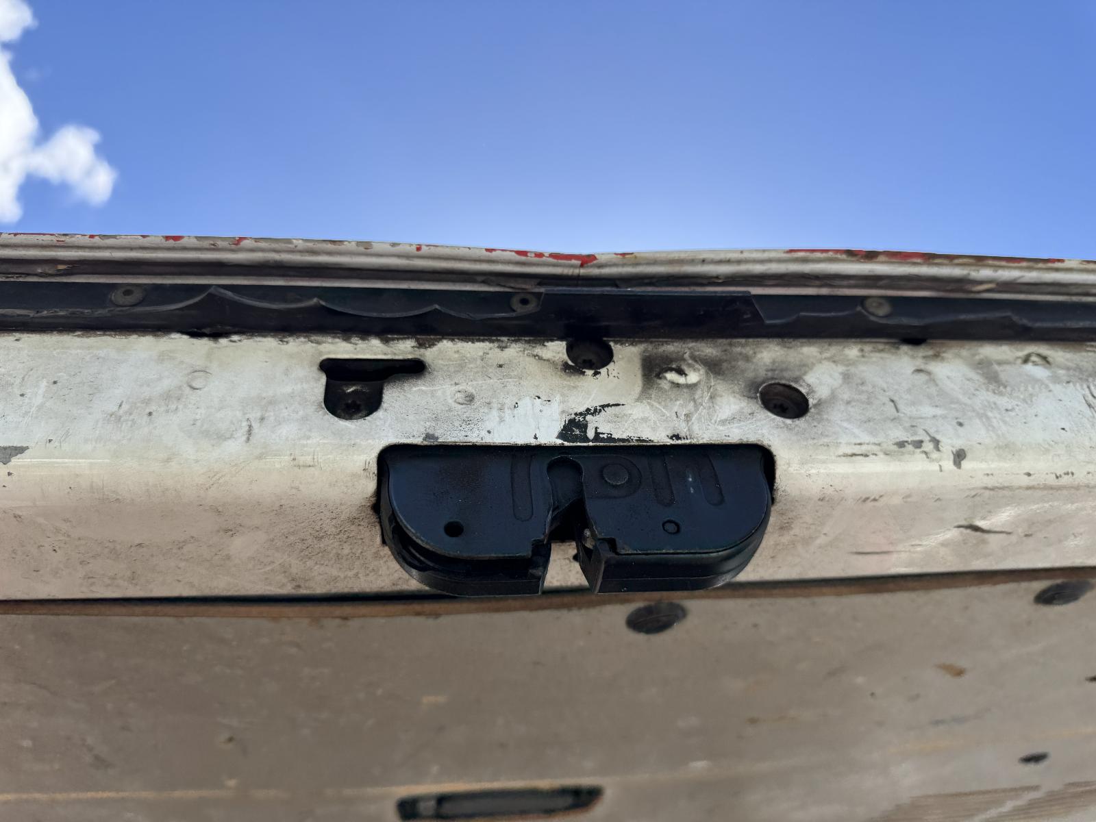 View MERCEDES VITO 2013 2 Door Van Breaking