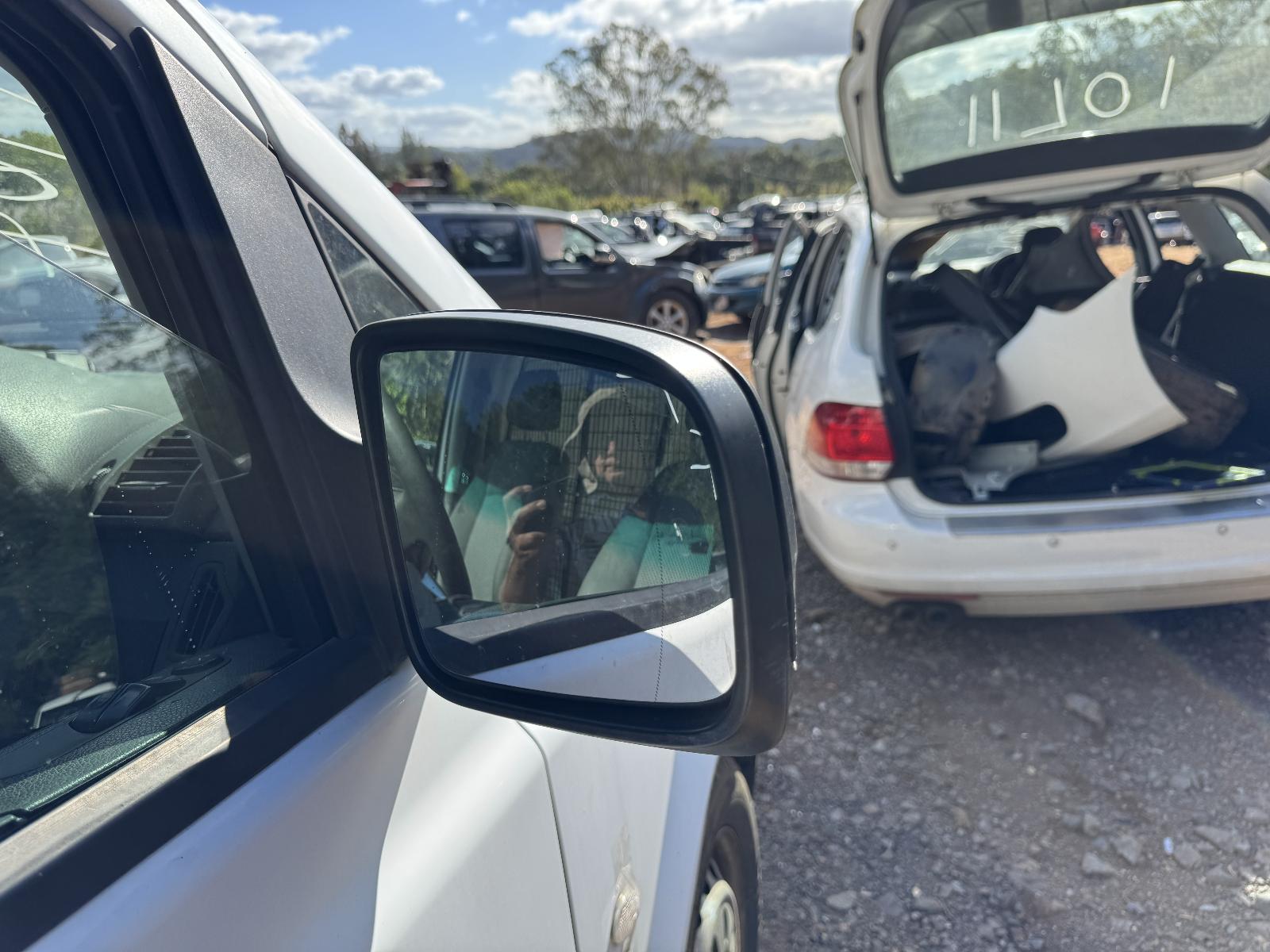View MERCEDES VITO 2013 2 Door Van Breaking