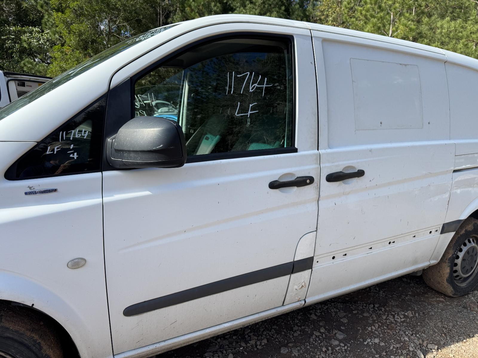 View MERCEDES VITO 2013 2 Door Van Breaking