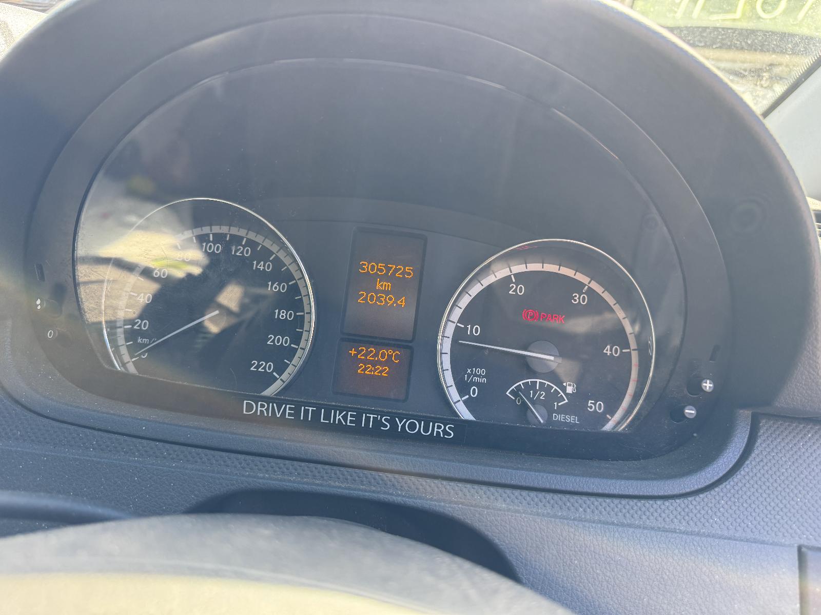 View MERCEDES VITO 2013 2 Door Van Breaking