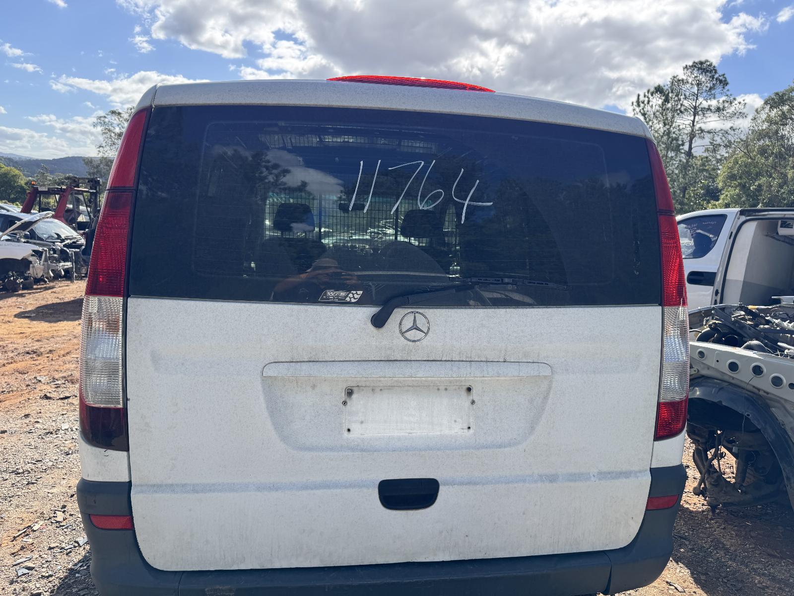 View MERCEDES VITO 2013 2 Door Van Breaking