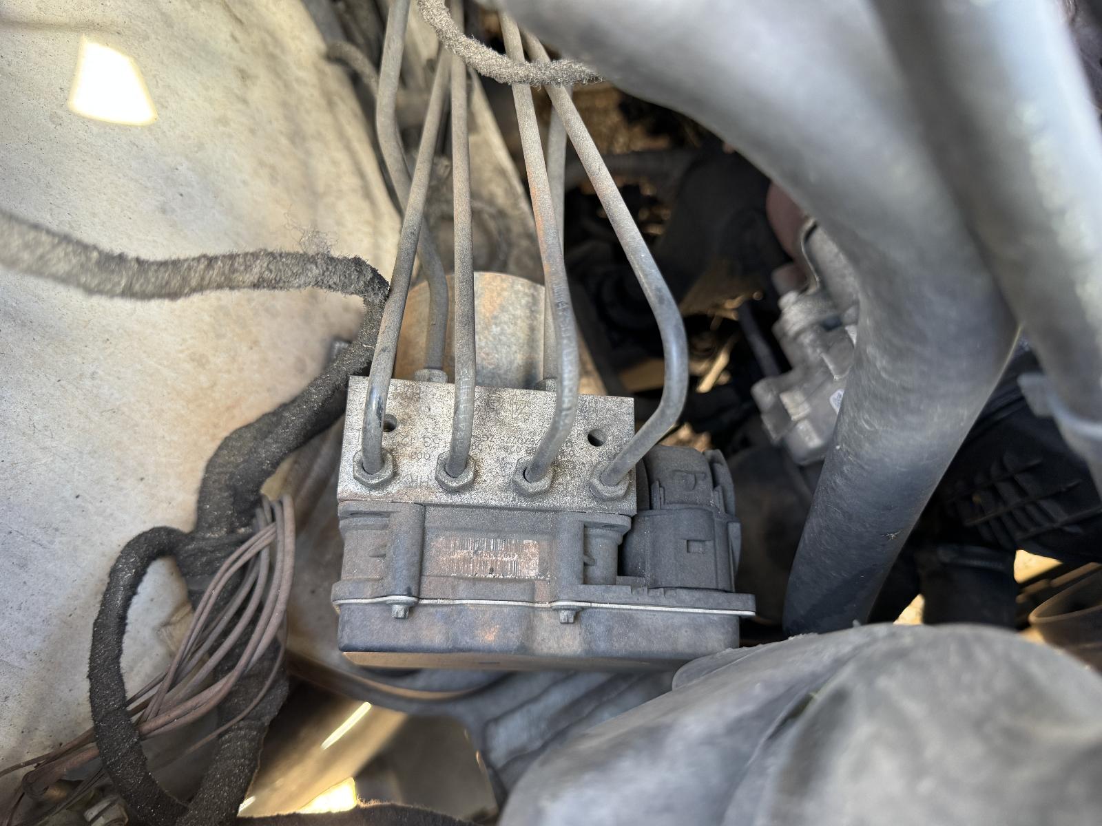 View MERCEDES VITO 2013 2 Door Van Breaking