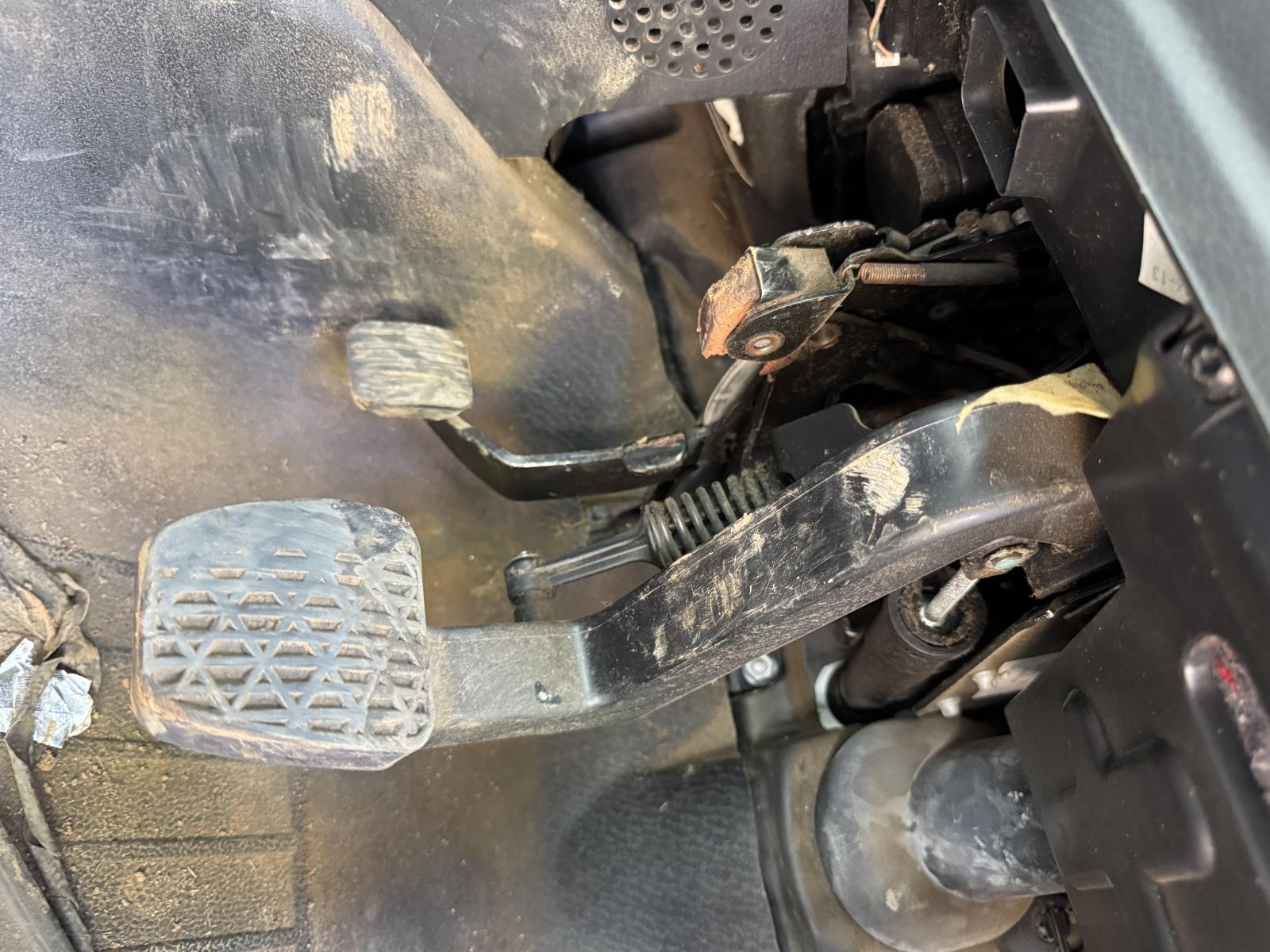View MERCEDES VITO 2013 2 Door Van Breaking