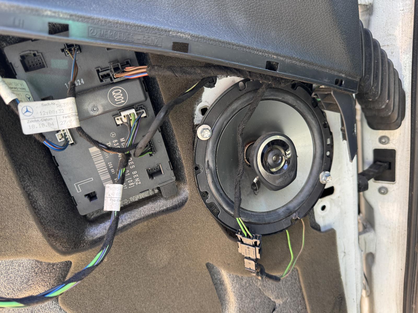 View MERCEDES VITO 2013 2 Door Van Breaking