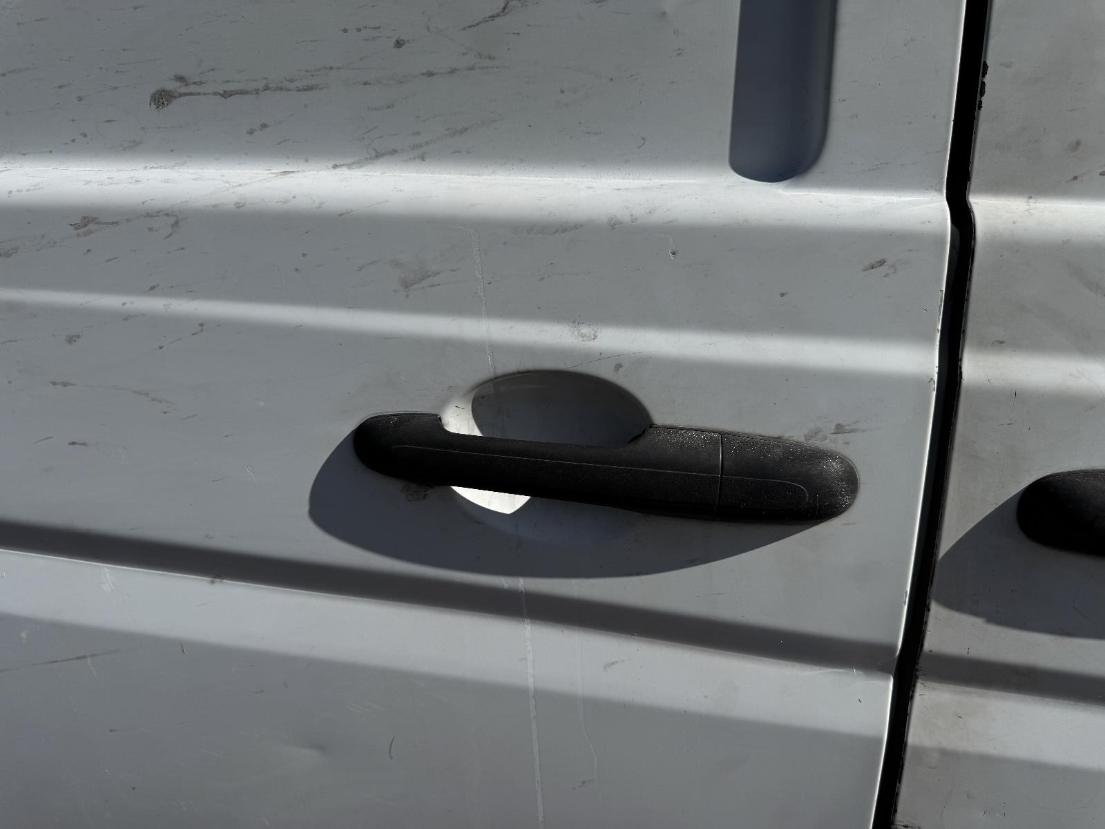 View MERCEDES VITO 2013 2 Door Van Breaking