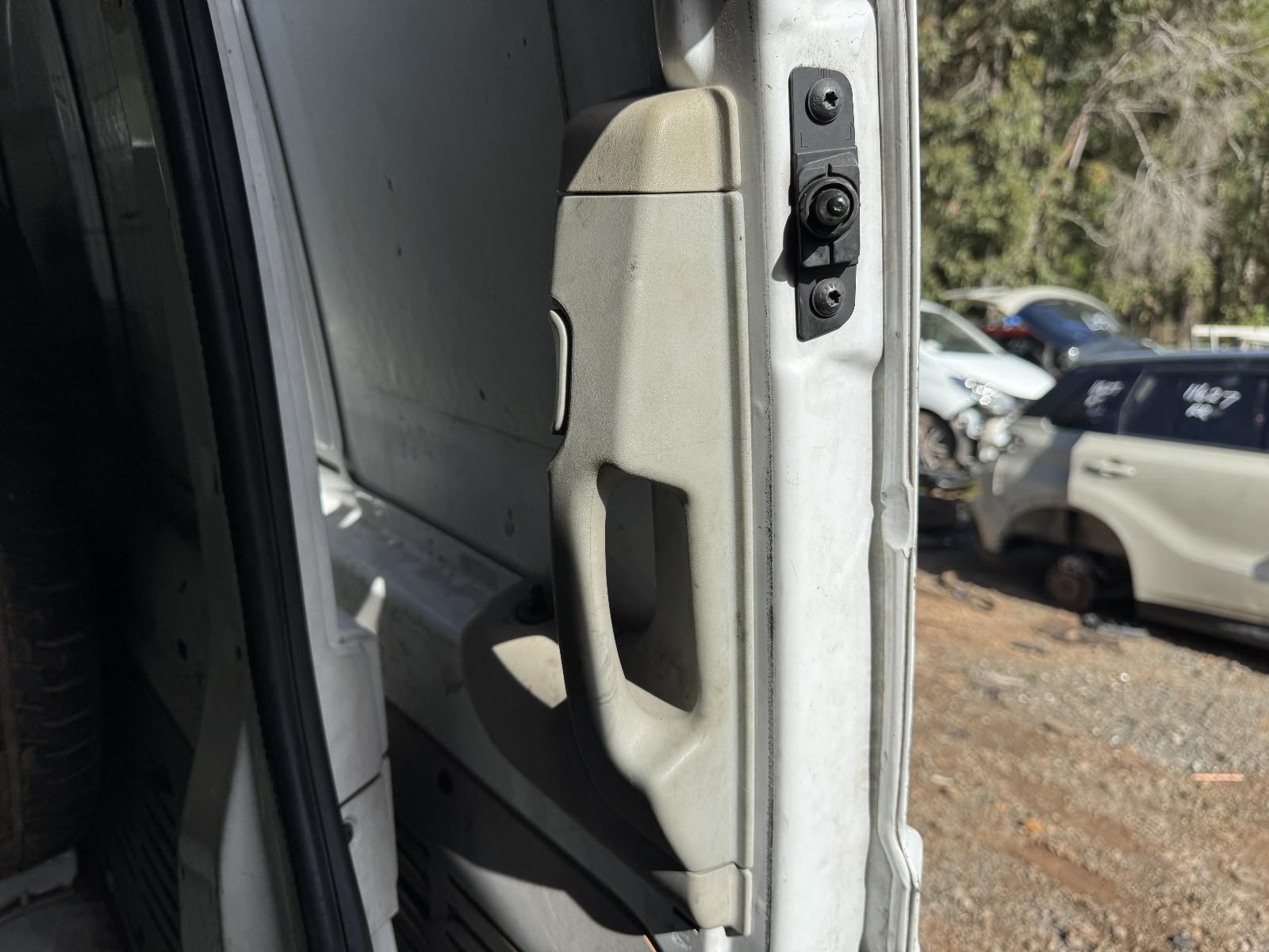 View MERCEDES VITO 2013 2 Door Van Breaking