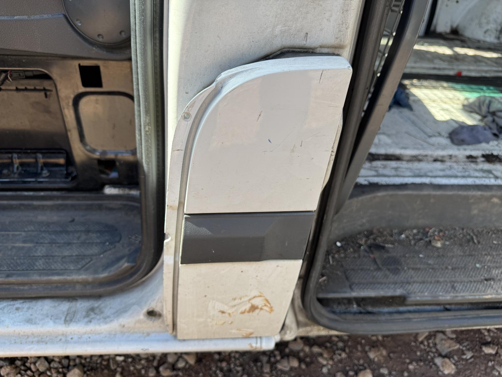 View MERCEDES VITO 2013 2 Door Van Breaking