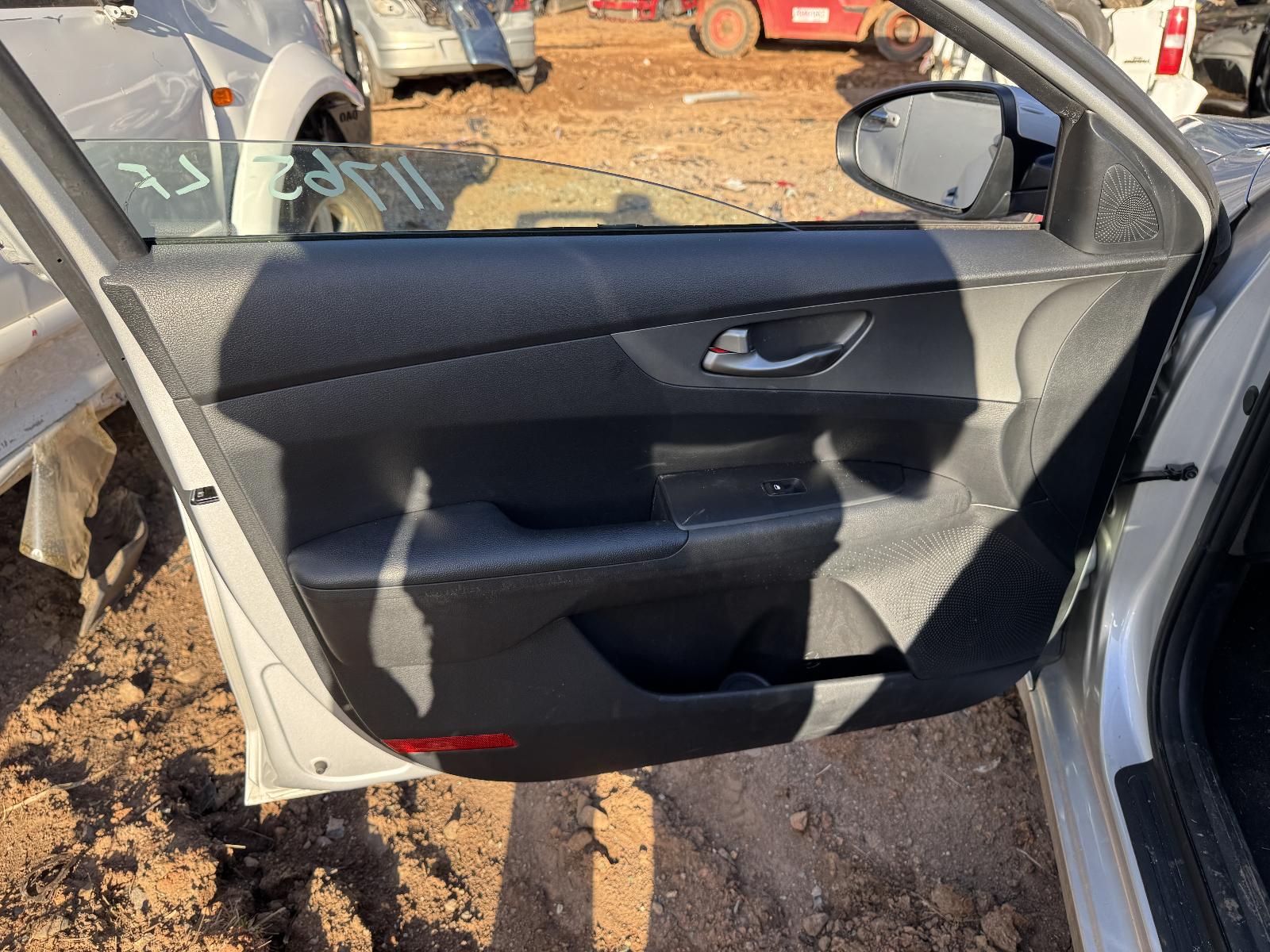 View KIA CERATO 2020 4 Door Sedan Breaking
