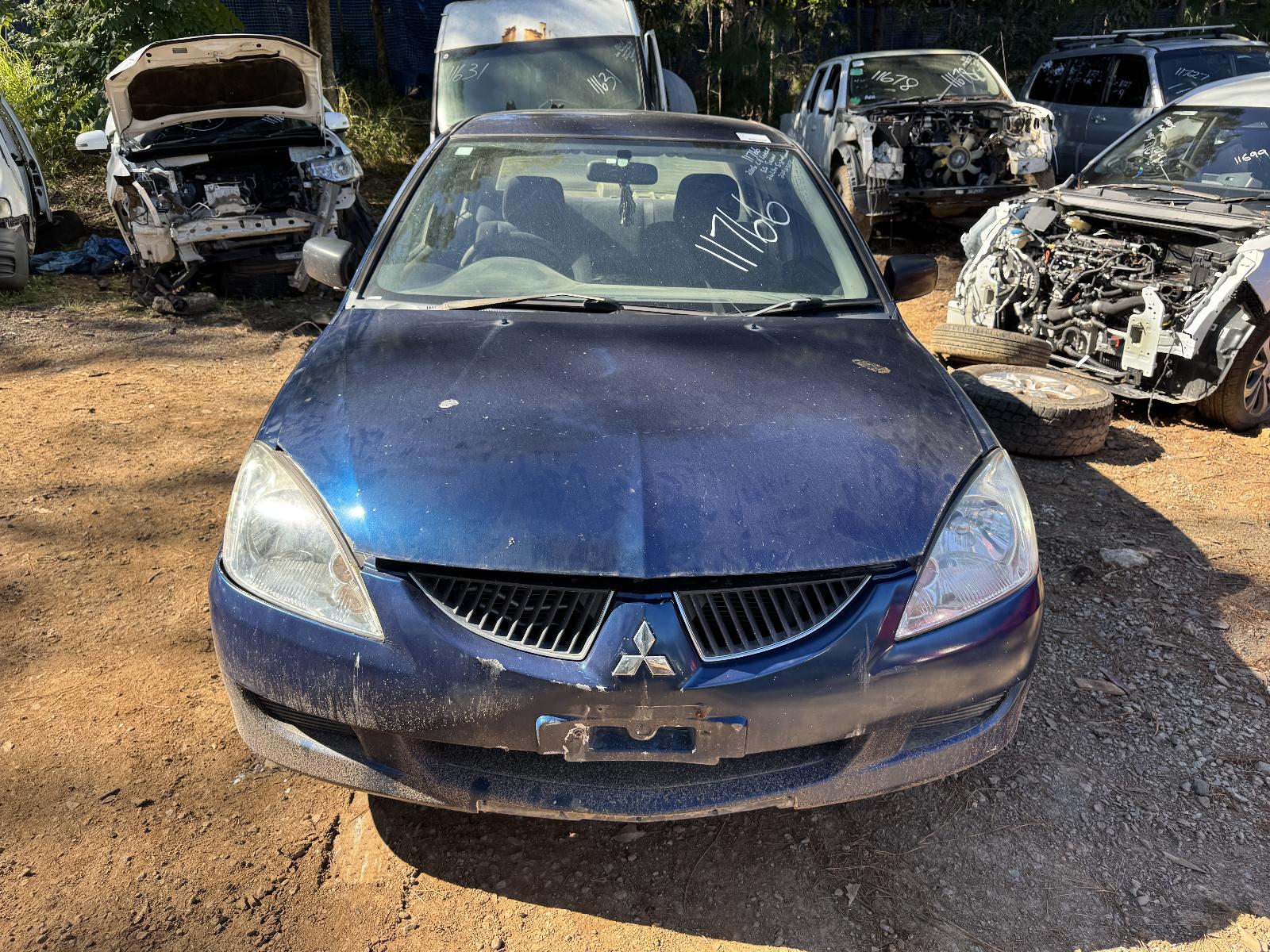 View MITSUBISHI LANCER 2006 4 Door Sedan Breaking