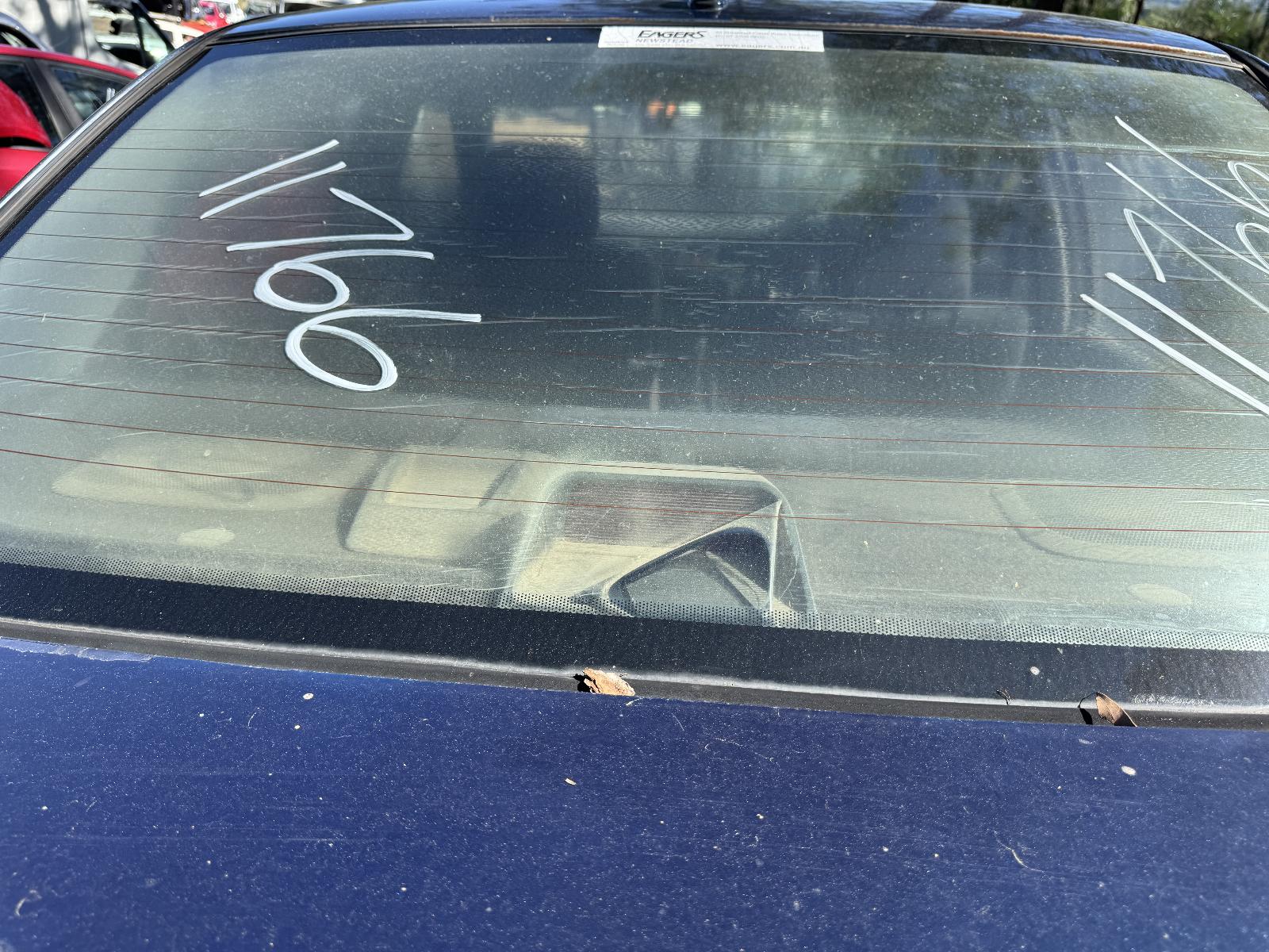 View MITSUBISHI LANCER 2006 4 Door Sedan Breaking
