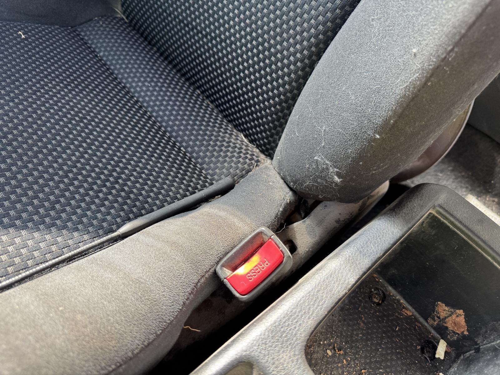 View MITSUBISHI LANCER 2006 4 Door Sedan Breaking
