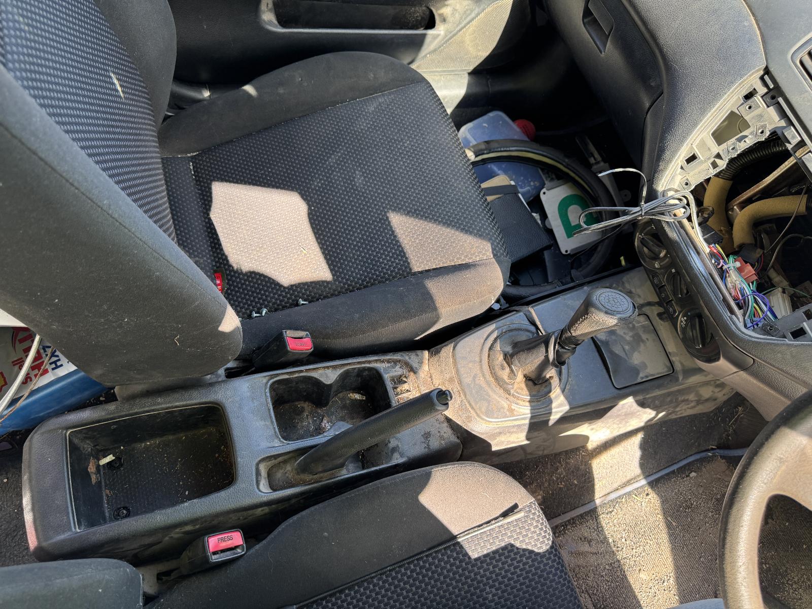 View MITSUBISHI LANCER 2006 4 Door Sedan Breaking