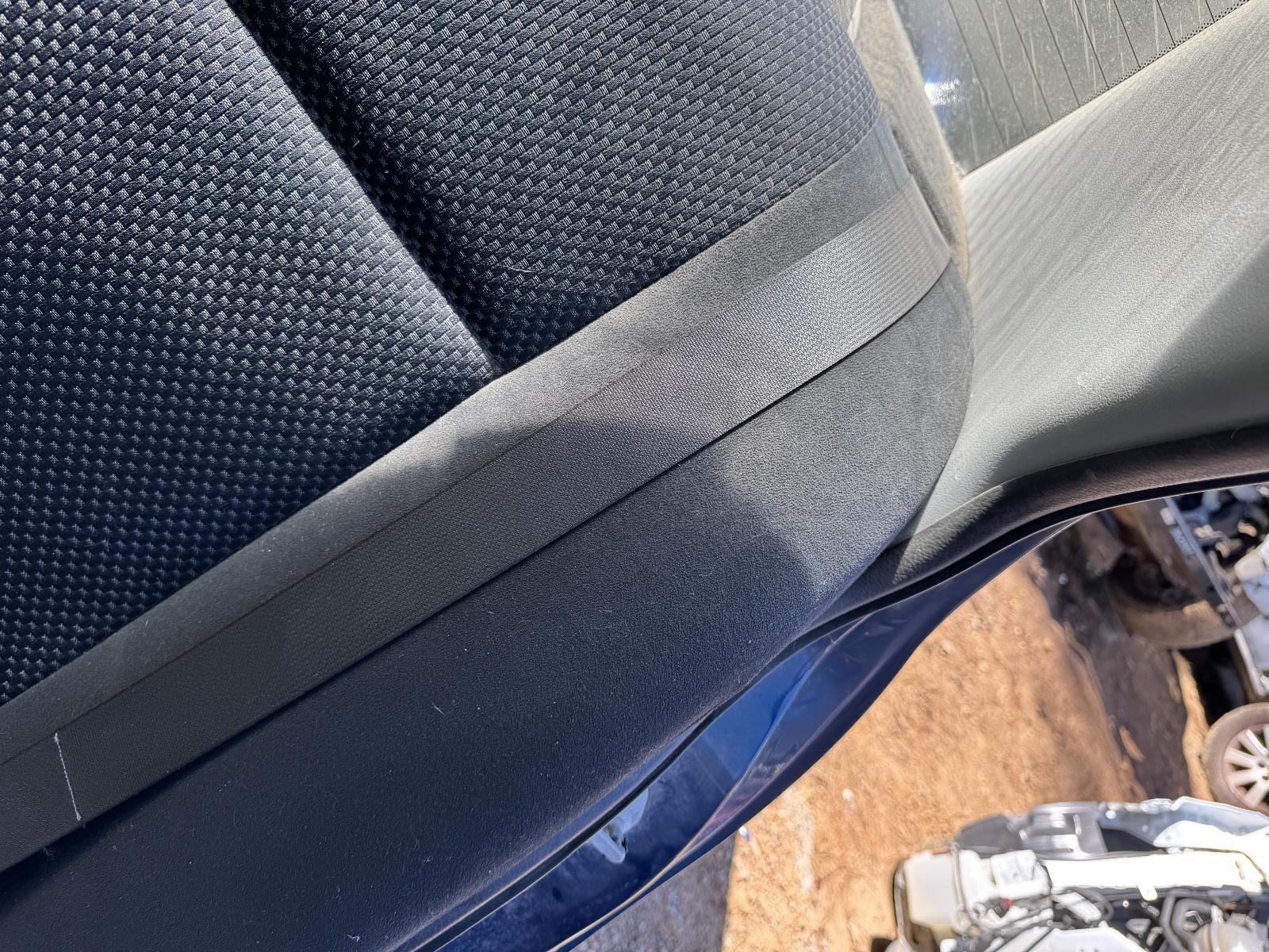 View MITSUBISHI LANCER 2006 4 Door Sedan Breaking
