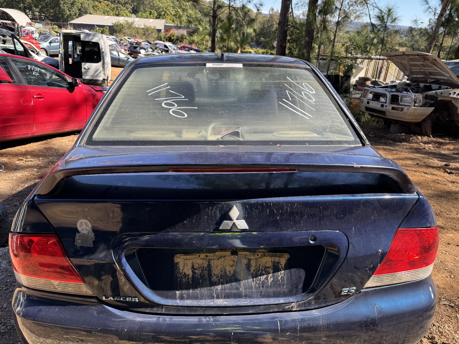 View MITSUBISHI LANCER 2006 4 Door Sedan Breaking