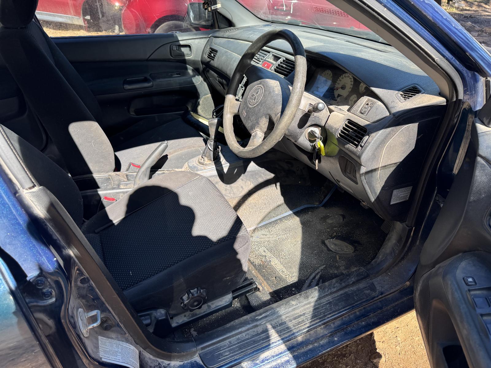 View MITSUBISHI LANCER 2006 4 Door Sedan Breaking