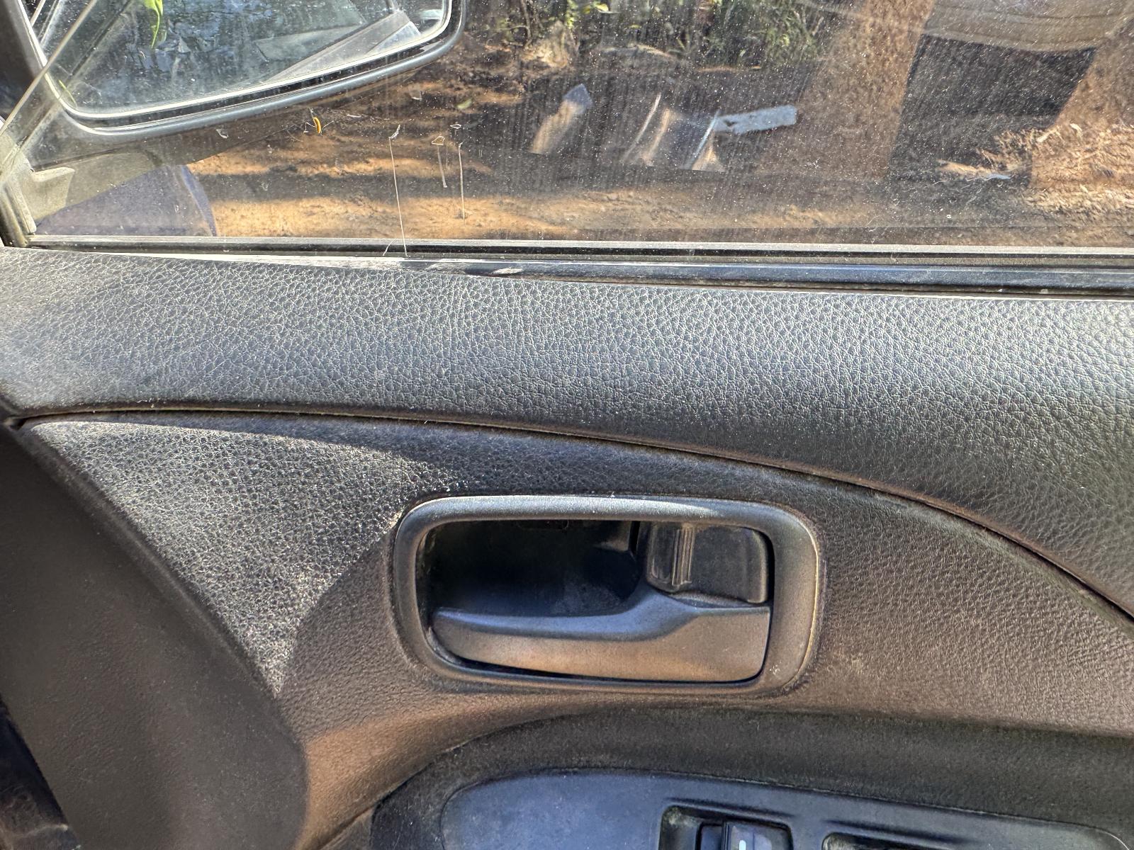 View MITSUBISHI LANCER 2006 4 Door Sedan Breaking