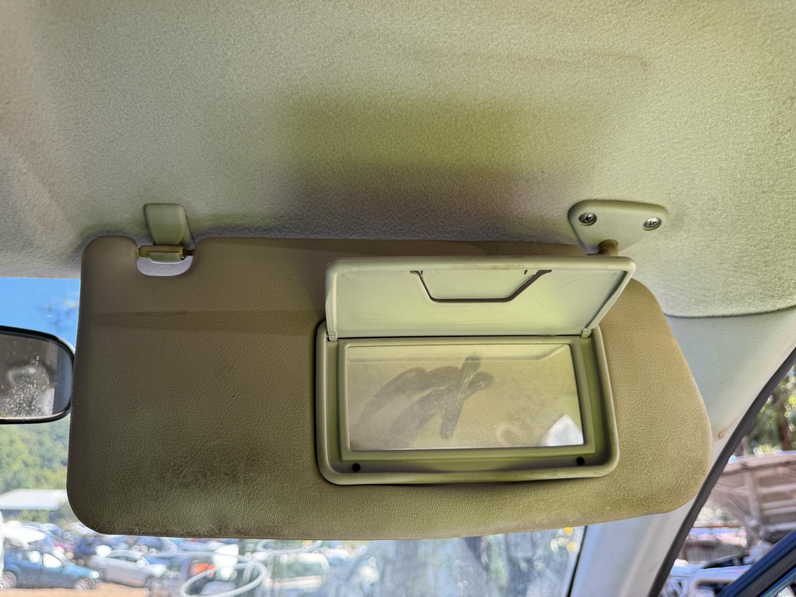 View MITSUBISHI LANCER 2006 4 Door Sedan Breaking