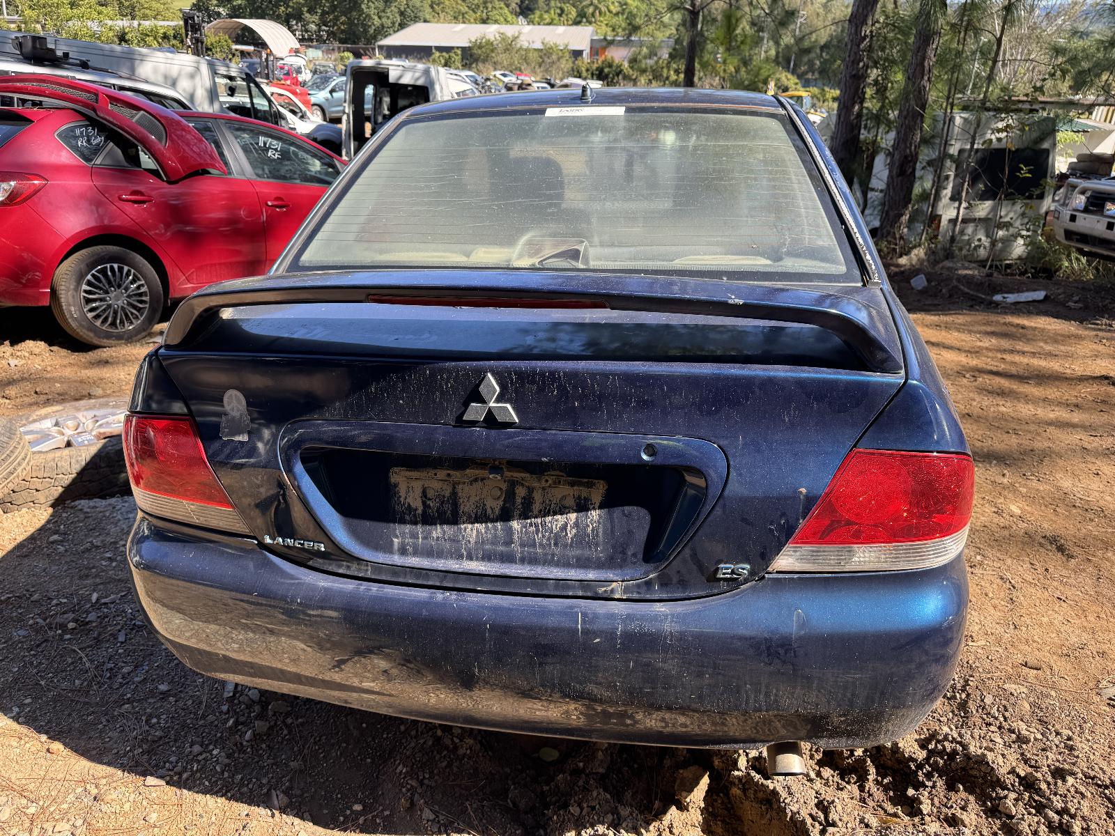View MITSUBISHI LANCER 2006 4 Door Sedan Breaking