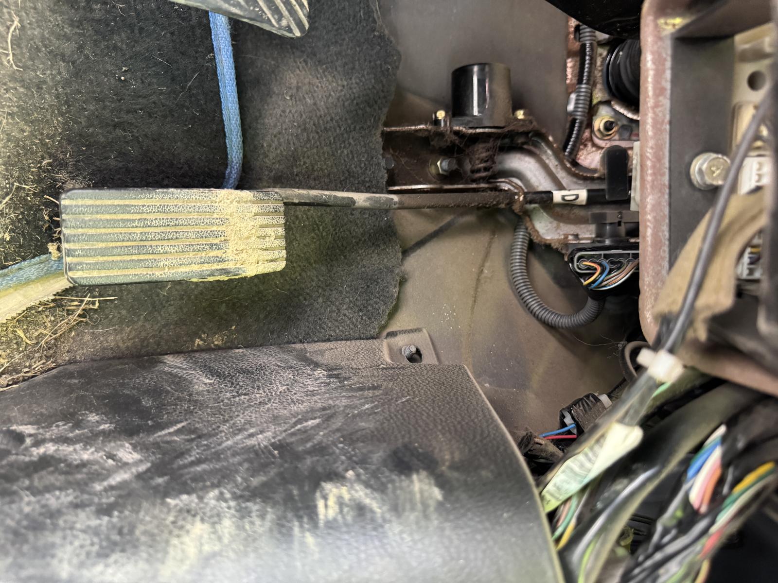 View MITSUBISHI LANCER 2006 4 Door Sedan Breaking