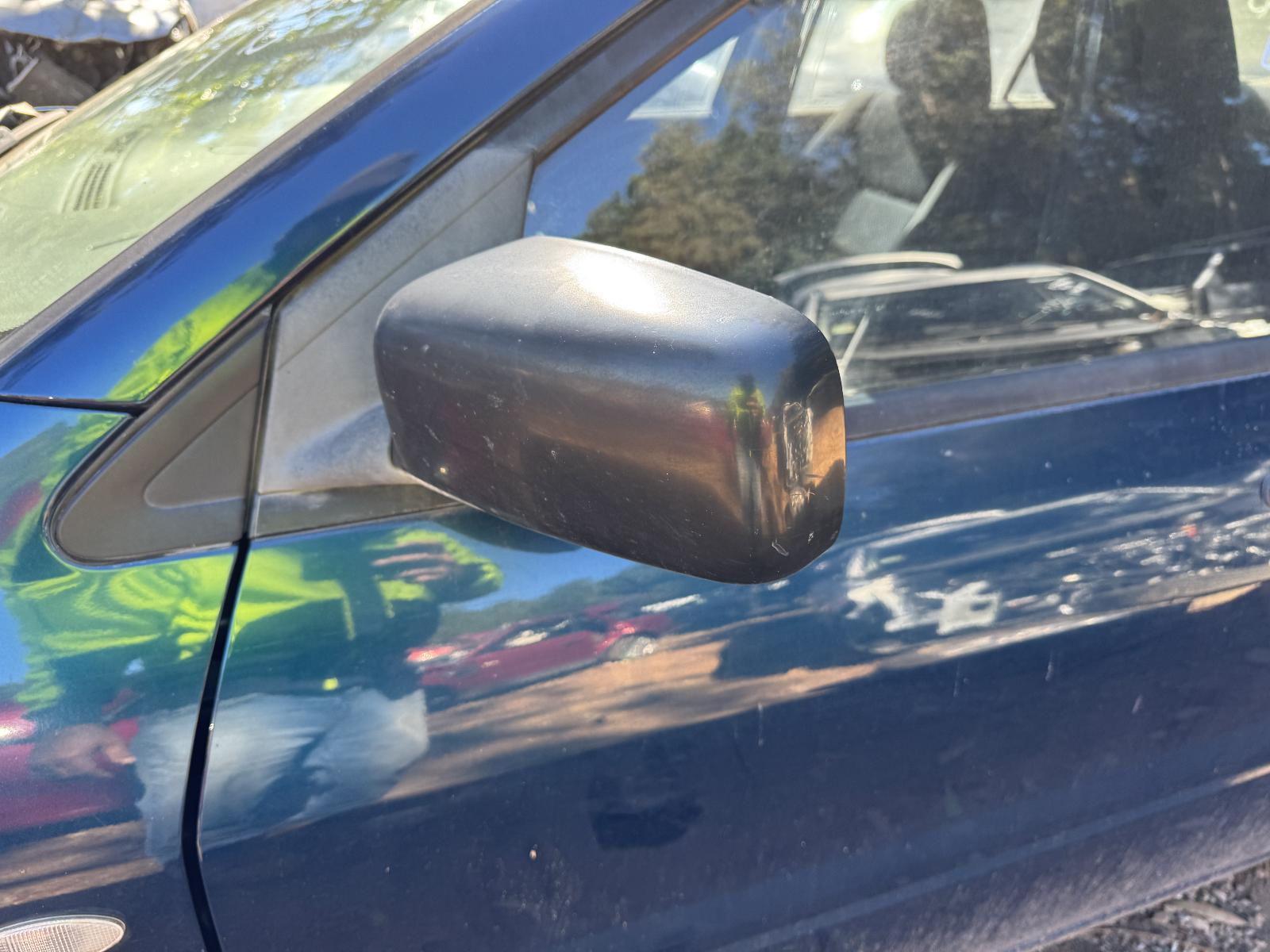 View MITSUBISHI LANCER 2006 4 Door Sedan Breaking